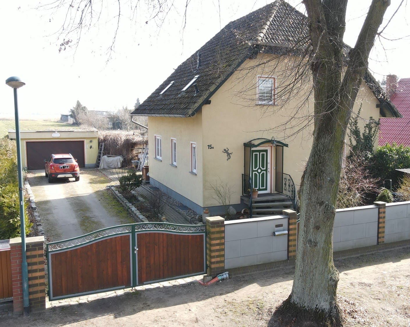 EINFAMILIENHAUS IN RUHIGER WOHNLAGE MIT KELLER IM OT LOSSOW